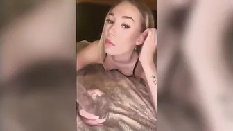Norwegian Angipangin Sucks Dildo With A Joy
