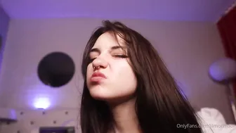 Lilmochidoll Gets Fucked Then She Recieves Cum In Her Mouth
