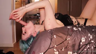 Lyracrow Dildo Deepthroat