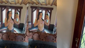 Nichameleon Takes Off Her Towel