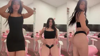 Aishah Sofey Takes Off Her Dress And Shows Obliques In Bikini