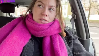 Pregnant MILF Katjanadine Fucked In Standing Doggy