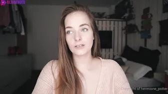 Hermione Potter Gives A Handjob With A Machine In Her Hand