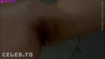 Lisa Straube Washes Her Pussy In The Shower