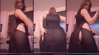Chelxie Shakes Her Ass