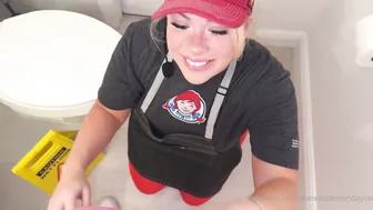 Wendy's Employee Becky Crocker Fucked On A Launch Break