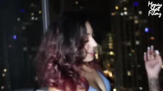 Hannah Marie Take Turns On A BJ With Her Girlfriend