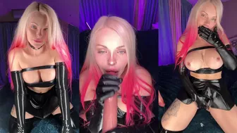 Sonya Vibe Sloppy Dildo Blowjob
