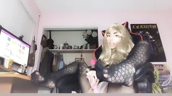 Ehcico Masturbates In Fishnets